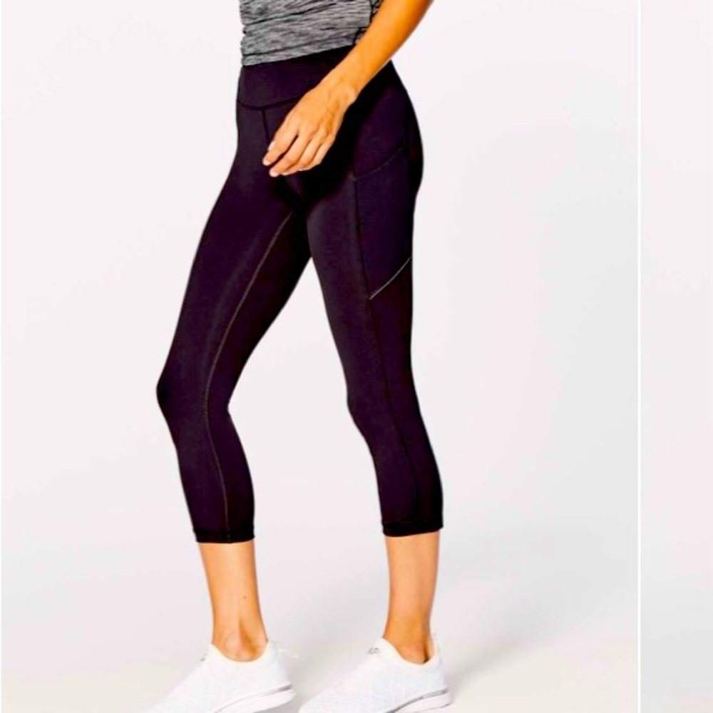 Lululemon Speed Up Crop 21” Black  Athletic Legging 6